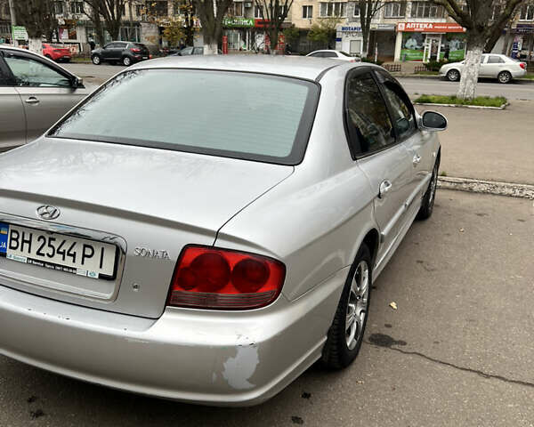 Серый Хендай Соната, объемом двигателя 2 л и пробегом 287 тыс. км за 3700 $, фото 29 на Automoto.ua