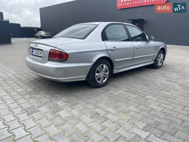 Серый Хендай Соната, объемом двигателя 2 л и пробегом 270 тыс. км за 2750 $, фото 9 на Automoto.ua