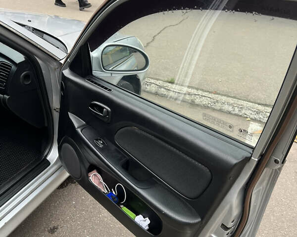 Серый Хендай Соната, объемом двигателя 2 л и пробегом 287 тыс. км за 3700 $, фото 19 на Automoto.ua