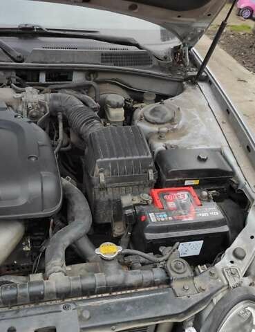 Серый Хендай Соната, объемом двигателя 2 л и пробегом 260 тыс. км за 3250 $, фото 12 на Automoto.ua