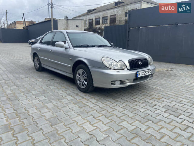 Серый Хендай Соната, объемом двигателя 2 л и пробегом 270 тыс. км за 2750 $, фото 2 на Automoto.ua