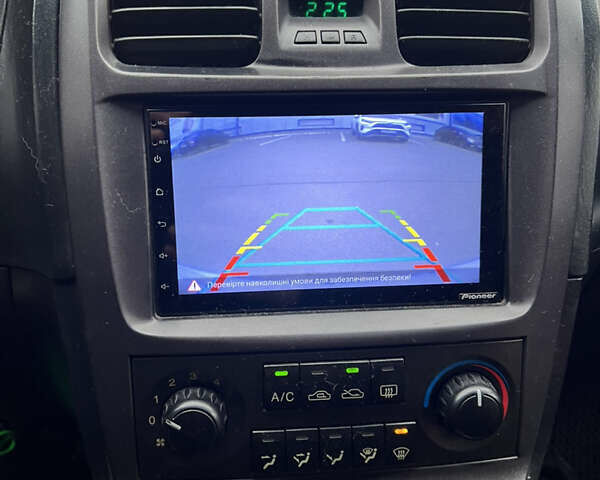 Серый Хендай Соната, объемом двигателя 2 л и пробегом 287 тыс. км за 3700 $, фото 3 на Automoto.ua