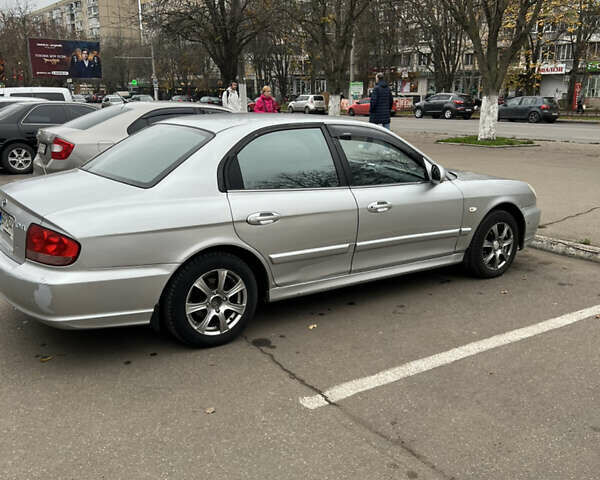 Серый Хендай Соната, объемом двигателя 2 л и пробегом 287 тыс. км за 3700 $, фото 28 на Automoto.ua