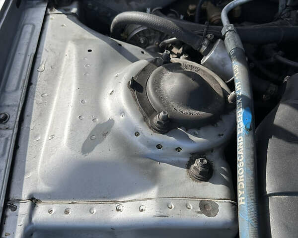 Серый Хендай Соната, объемом двигателя 2 л и пробегом 255 тыс. км за 3350 $, фото 15 на Automoto.ua