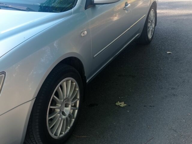 Серый Хендай Соната, объемом двигателя 2.4 л и пробегом 241 тыс. км за 4000 $, фото 13 на Automoto.ua