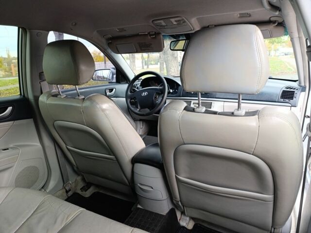 Серый Хендай Соната, объемом двигателя 2.4 л и пробегом 273 тыс. км за 5000 $, фото 9 на Automoto.ua