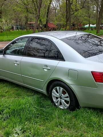Хендай Соната 2006 в Одессе на Automoto.ua Серый Хендай Соната, объемом двигателя 2 л и пробегом 290 тыс. км за 5900 $, фото 26 на Automoto.ua