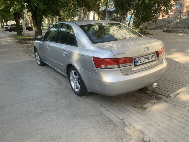 Сірий Хендай Соната, об'ємом двигуна 2 л та пробігом 340 тис. км за 3550 $, фото 4 на Automoto.ua