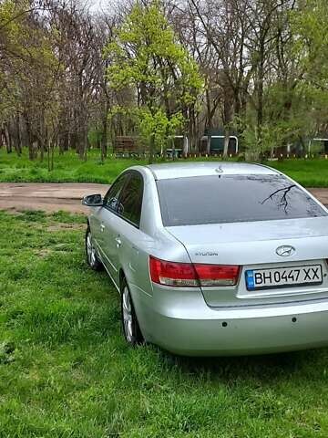 Хендай Соната 2006 в Одессе на Automoto.ua Серый Хендай Соната, объемом двигателя 2 л и пробегом 290 тыс. км за 5900 $, фото 31 на Automoto.ua