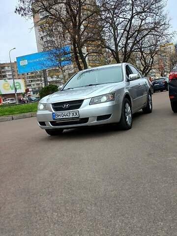 Хендай Соната 2006 в Одессе на Automoto.ua Серый Хендай Соната, объемом двигателя 2 л и пробегом 290 тыс. км за 5900 $, фото 6 на Automoto.ua