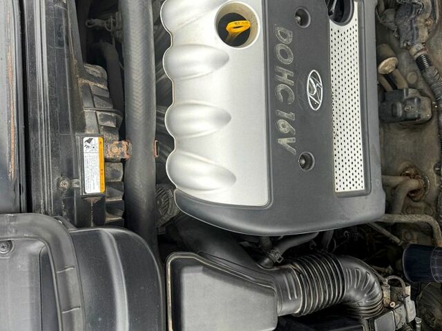 Серый Хендай Соната, объемом двигателя 2.4 л и пробегом 192 тыс. км за 6000 $, фото 9 на Automoto.ua