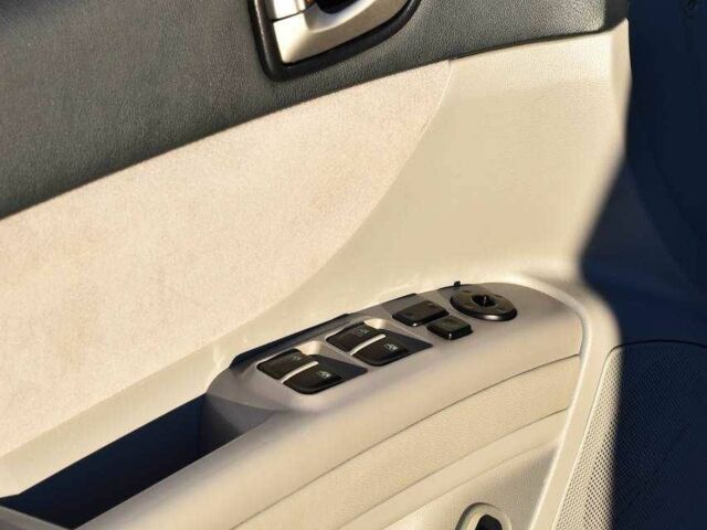 Серый Хендай Соната, объемом двигателя 2.4 л и пробегом 280 тыс. км за 5299 $, фото 7 на Automoto.ua