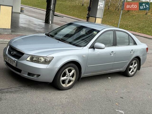 Серый Хендай Соната, объемом двигателя 2.4 л и пробегом 200 тыс. км за 3700 $, фото 36 на Automoto.ua