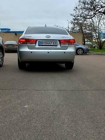 Хендай Соната 2006 в Одессе на Automoto.ua Серый Хендай Соната, объемом двигателя 2 л и пробегом 290 тыс. км за 5900 $, фото 1 на Automoto.ua