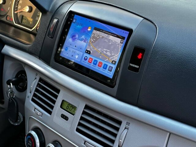 Серый Хендай Соната, объемом двигателя 2.4 л и пробегом 232 тыс. км за 5590 $, фото 16 на Automoto.ua