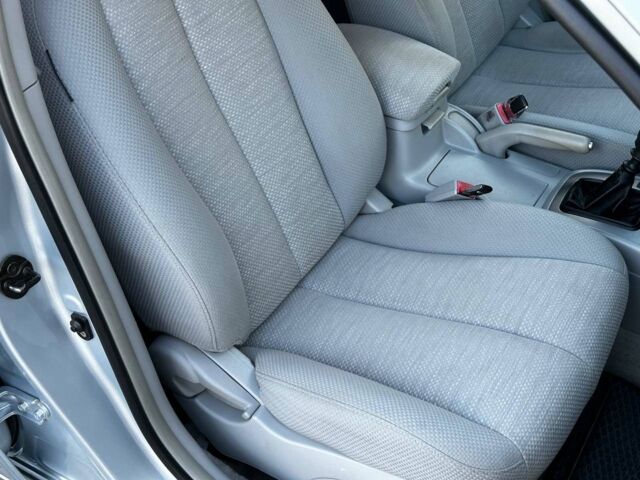 Серый Хендай Соната, объемом двигателя 2.4 л и пробегом 232 тыс. км за 5590 $, фото 15 на Automoto.ua