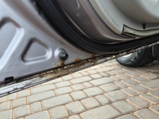 Серый Хендай Соната, объемом двигателя 2 л и пробегом 280 тыс. км за 5300 $, фото 3 на Automoto.ua