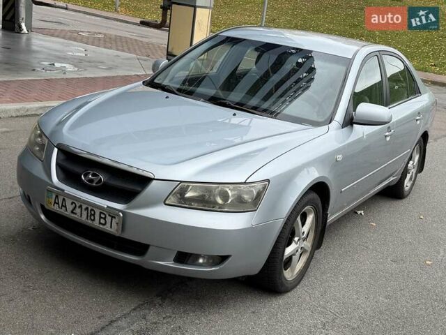 Серый Хендай Соната, объемом двигателя 2.4 л и пробегом 200 тыс. км за 3700 $, фото 22 на Automoto.ua