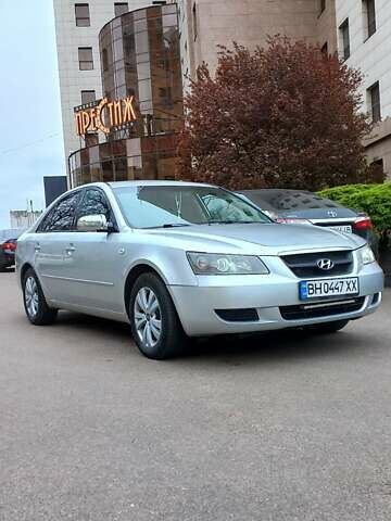 Хендай Соната 2006 в Одессе на Automoto.ua Серый Хендай Соната, объемом двигателя 2 л и пробегом 290 тыс. км за 5900 $, фото 7 на Automoto.ua
