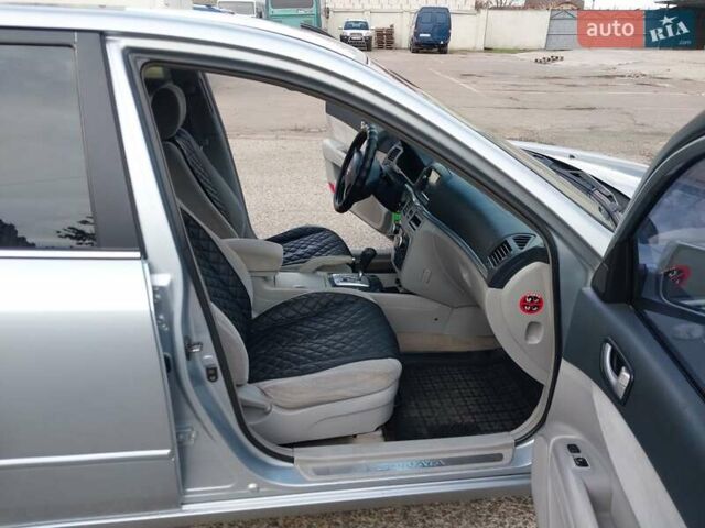 Серый Хендай Соната, объемом двигателя 2.4 л и пробегом 217 тыс. км за 4900 $, фото 21 на Automoto.ua