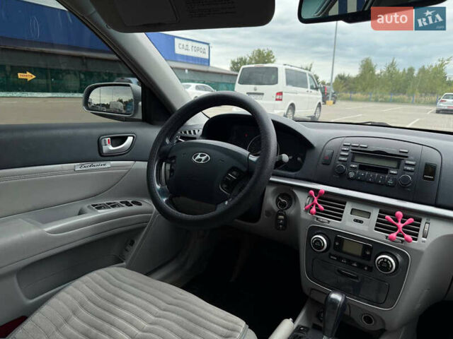 Серый Хендай Соната, объемом двигателя 3.3 л и пробегом 192 тыс. км за 5000 $, фото 16 на Automoto.ua