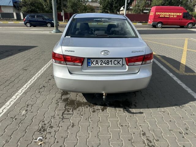 Сірий Хендай Соната, об'ємом двигуна 2 л та пробігом 228 тис. км за 2900 $, фото 1 на Automoto.ua