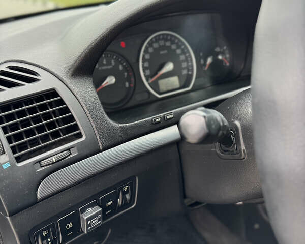 Серый Хендай Соната, объемом двигателя 2.36 л и пробегом 307 тыс. км за 5550 $, фото 30 на Automoto.ua