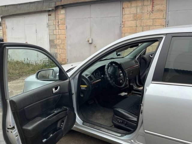 Сірий Хендай Соната, об'ємом двигуна 2.4 л та пробігом 246 тис. км за 5700 $, фото 5 на Automoto.ua