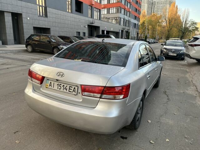 Серый Хендай Соната, объемом двигателя 2 л и пробегом 271 тыс. км за 4250 $, фото 6 на Automoto.ua