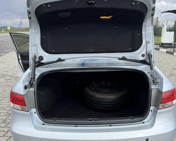 Серый Хендай Соната, объемом двигателя 2.36 л и пробегом 307 тыс. км за 5550 $, фото 32 на Automoto.ua