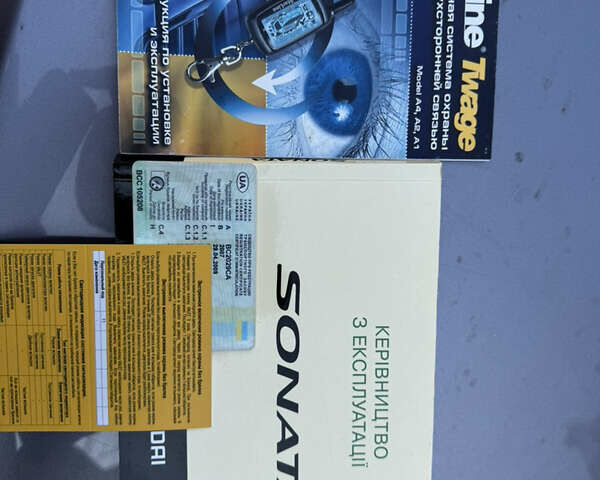 Серый Хендай Соната, объемом двигателя 2 л и пробегом 42 тыс. км за 9999 $, фото 29 на Automoto.ua