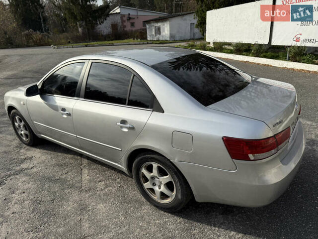 Сірий Хендай Соната, об'ємом двигуна 2 л та пробігом 420 тис. км за 3500 $, фото 4 на Automoto.ua