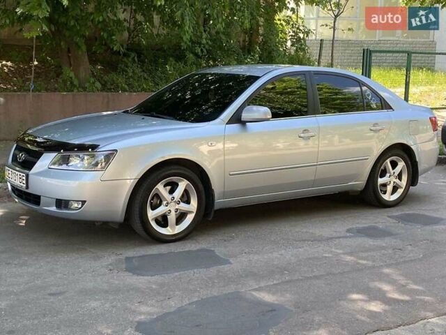 Хендай Соната 2007 в Черновцах на Automoto.ua Серый Хендай Соната, объемом двигателя 2.4 л и пробегом 135 тыс. км за 6000 $, фото 19 на Automoto.ua