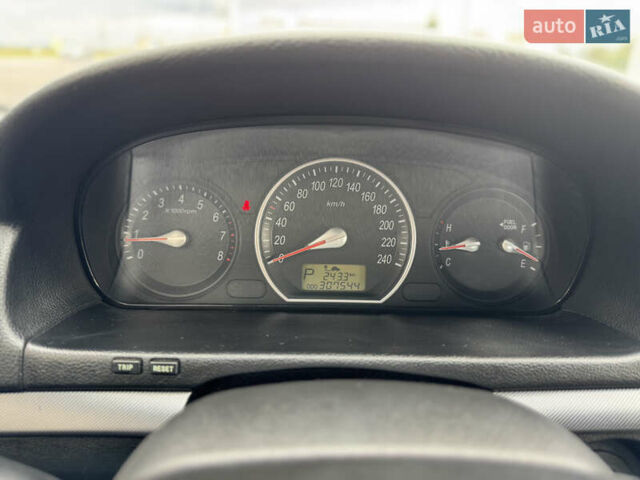 Серый Хендай Соната, объемом двигателя 2.36 л и пробегом 307 тыс. км за 5550 $, фото 41 на Automoto.ua