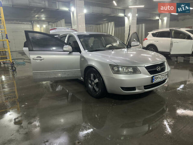 Серый Хендай Соната, объемом двигателя 1.99 л и пробегом 260 тыс. км за 4199 $, фото 3 на Automoto.ua