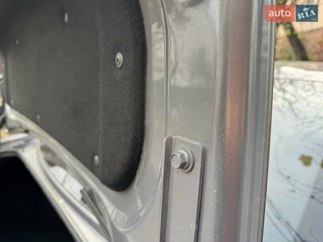 Серый Хендай Соната, объемом двигателя 2 л и пробегом 42 тыс. км за 9999 $, фото 37 на Automoto.ua