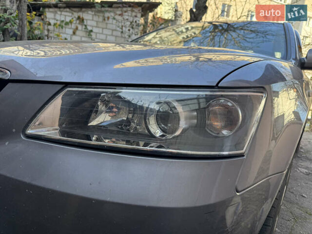 Серый Хендай Соната, объемом двигателя 2 л и пробегом 42 тыс. км за 9999 $, фото 15 на Automoto.ua