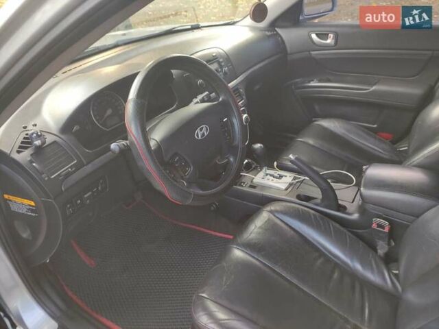 Серый Хендай Соната, объемом двигателя 2.4 л и пробегом 271 тыс. км за 7000 $, фото 12 на Automoto.ua