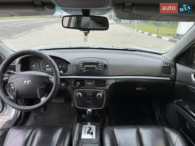 Серый Хендай Соната, объемом двигателя 2.36 л и пробегом 307 тыс. км за 5550 $, фото 40 на Automoto.ua