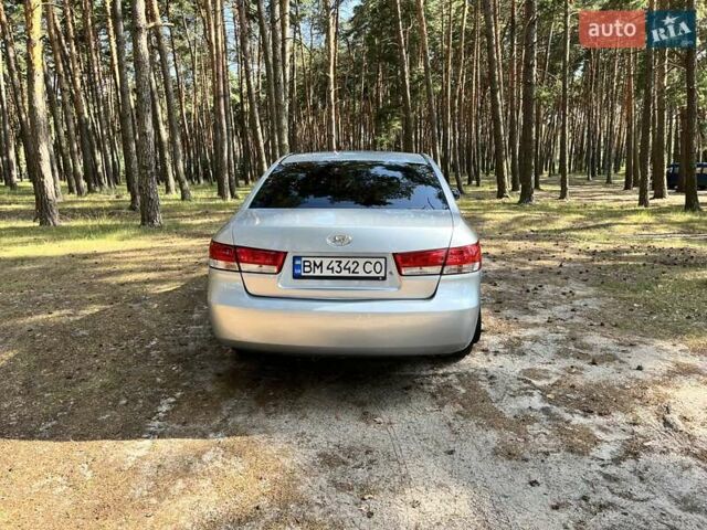 Сірий Хендай Соната, об'ємом двигуна 2 л та пробігом 189 тис. км за 5600 $, фото 7 на Automoto.ua