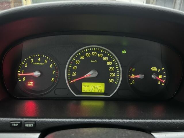 Серый Хендай Соната, объемом двигателя 2 л и пробегом 191 тыс. км за 5950 $, фото 21 на Automoto.ua