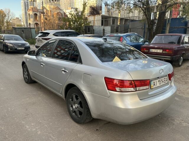 Серый Хендай Соната, объемом двигателя 2 л и пробегом 271 тыс. км за 4250 $, фото 8 на Automoto.ua