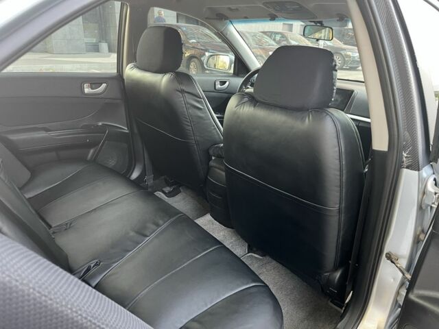 Серый Хендай Соната, объемом двигателя 2 л и пробегом 271 тыс. км за 4250 $, фото 15 на Automoto.ua