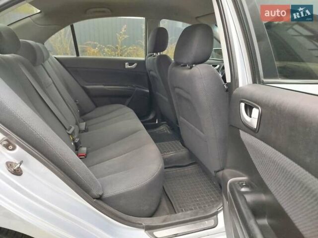 Серый Хендай Соната, объемом двигателя 2 л и пробегом 126 тыс. км за 5850 $, фото 18 на Automoto.ua