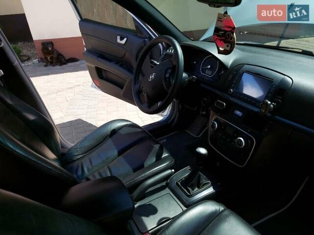 Хендай Соната 2007 в Черновцах на Automoto.ua Серый Хендай Соната, объемом двигателя 2.4 л и пробегом 135 тыс. км за 6000 $, фото 11 на Automoto.ua