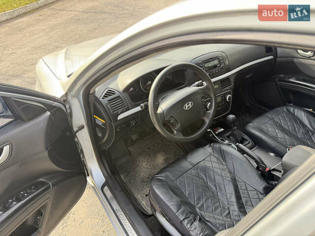 Сірий Хендай Соната, об'ємом двигуна 2 л та пробігом 420 тис. км за 3500 $, фото 8 на Automoto.ua