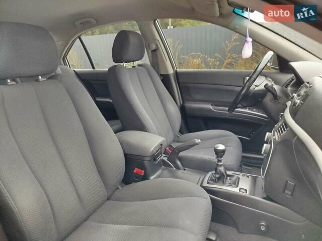 Сірий Хендай Соната, об'ємом двигуна 2 л та пробігом 126 тис. км за 6200 $, фото 19 на Automoto.ua