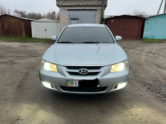 Серый Хендай Соната, объемом двигателя 2 л и пробегом 191 тыс. км за 5950 $, фото 2 на Automoto.ua