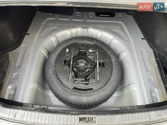 Серый Хендай Соната, объемом двигателя 2 л и пробегом 42 тыс. км за 9999 $, фото 49 на Automoto.ua