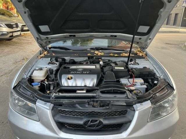 Серый Хендай Соната, объемом двигателя 2 л и пробегом 271 тыс. км за 4250 $, фото 22 на Automoto.ua